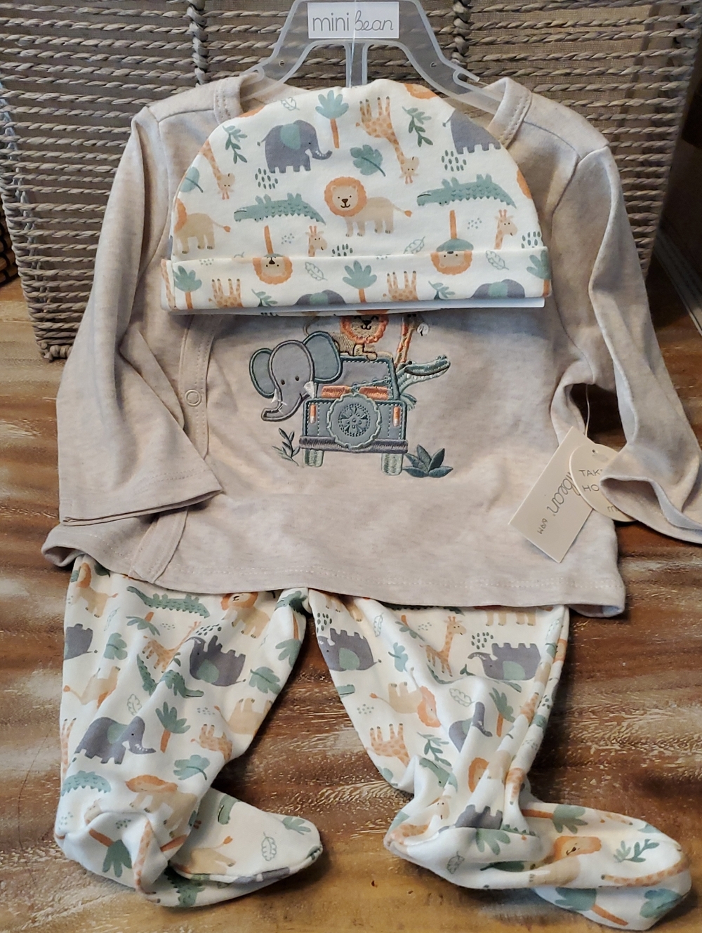 Mini Bean Neutral Safari Baby Set with Hat